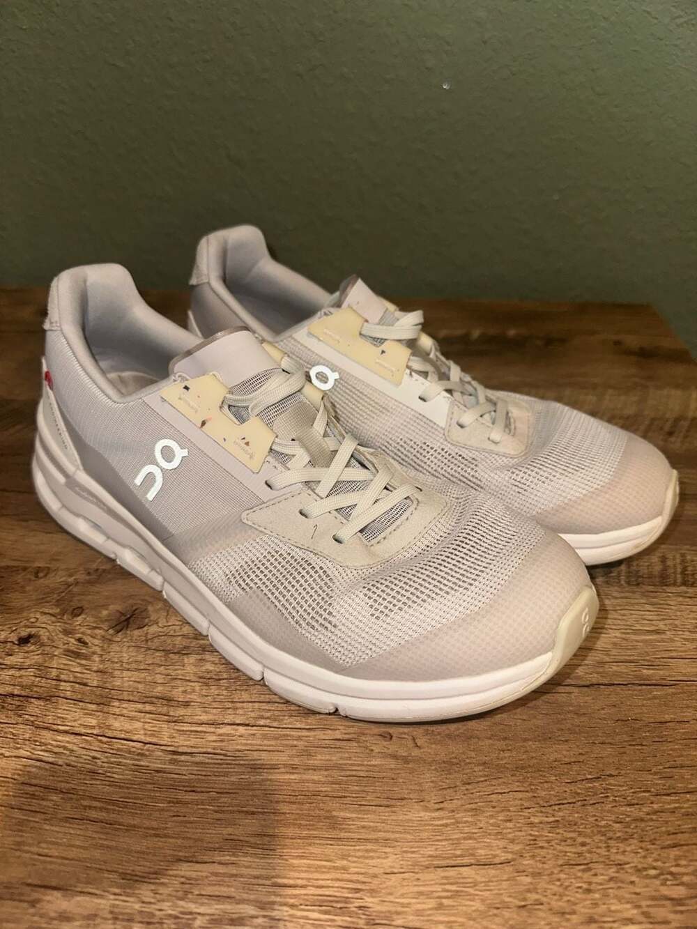On Cloudrift Running Shoes White Frost Ivory